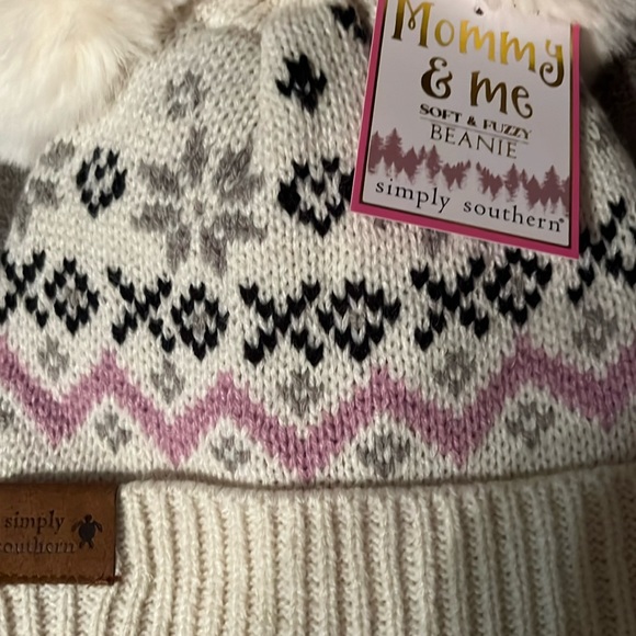 Simply Southern Mommy & Me Soft & Fuzzy Beanie New with Tags - Picture 6 of 8